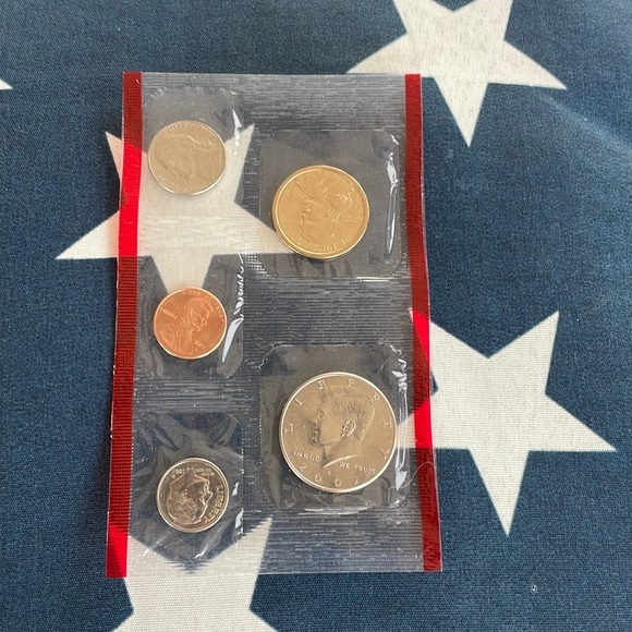 U.S. Mint 2002 Uncirculated Coin Set - Picture 4 of 6